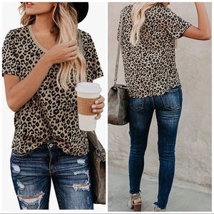 Blooming Jelly | Leopard print V-neck Short Sleeve top shirt